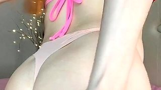 Sexy hottie Anetta Keys enjoys a solo toy masturbation