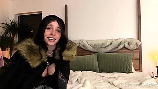 Webcam fun mature brunette with toys cum on cam