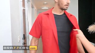 Brazzers - Jennifer White plays a cucking game with her hubby where he acts sightless as she takes two Big Cocks