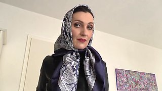 Lady Victoria Valente Satin Headscarves Fashion Show, Leather and Satin, Scarf Queen