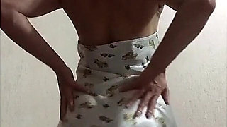 Hot Brunette Showing off on Cam