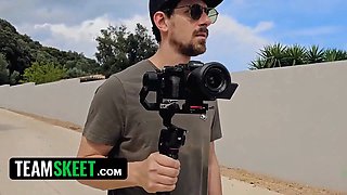 Tommy, a foreign vlogger traveling through the world, comes across a teenager and handsome girl