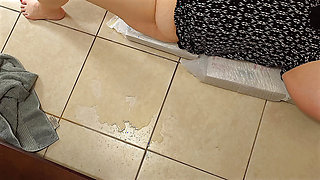 Hot Sexy Views of Big Fat Juicy Ass Booty White BBW SSBBW MILF Woman Peeing, Squirting & Creampie Fucking