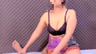 Sexy erotic masseuse makes a crot 2 times