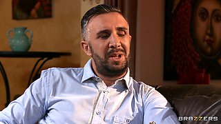 Our Son's Girlfriend: Remastered With Adriana Chechik, Kendra Lust, Keiran Lee - Brazzers