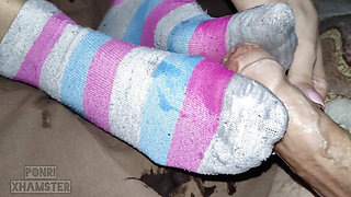 My stepsister helped me cum on her feet in cute socks