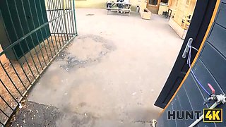 Hunt4k. she fucked up her lesbo principles and won this game