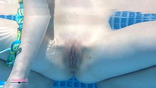Petite American Babe Destination Kat Plays with Dildo Underwater - Creamy Pussy & Sex Toy Fun