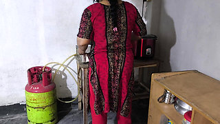 My Step Aunty Was Cooking so I Hugged Her and Started Fucking Her in the Ass.