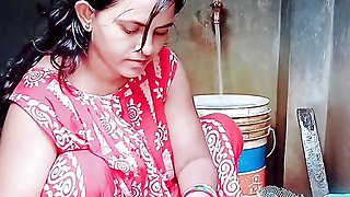 Horny Indian Bhabhi Gives Deep Blowjob to Her Devar While Playing Game