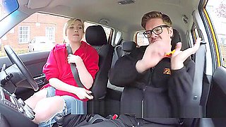 Hairy pussy blonde bangs her instructor in car