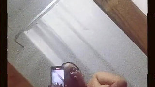 WildEnglishBBW feeling sexy posing nude