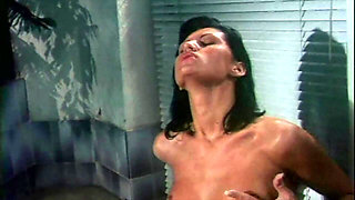 Ursula Moore: Anal Fuck in the Swimming Pool