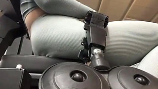 Crazy Squirting While Training in the Gym