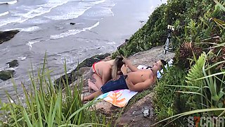 Evy Kethlyn And Lipe Louco In Casal E Flagrado Fazendo Sexo Na Praia Em Sao Paulo 10 Min