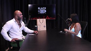 Brunette shows her breasts after saying she thought she wouldn't be able to get with gays and trans people, goes overboard at the swingers club, was called out at school, - Marcelly Melo (WATCH ON: SHEER/RED)