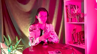 Gay tarot reading with handjobs and horoscopes for Aquarius