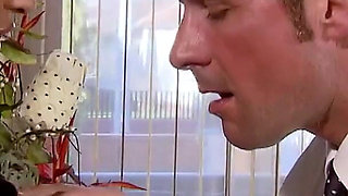 Hot masseuse does extra with anal fucking and a2m with huge dick