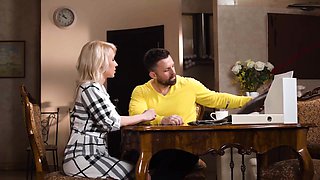 Cheating Fiancé Fucks the Wedding Planner