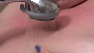 Horny Mature BBW Debutant Arci Is Taking a Bath