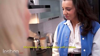 Lesbea blondie estate agent makes schoolgirl an suggest she can't refuse