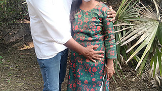 College student outdoor hot fucking