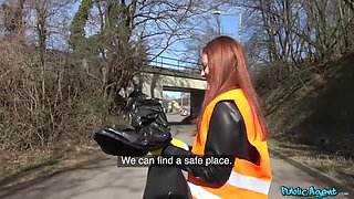 Outdoor pussy fuck with Martin Gun & Mia El Camino