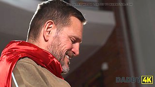 Daddy4k. harley quinn saved grandpa with a blowjob