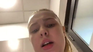 Squirting and Masturbate in the Gym