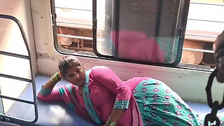 😱Deshi wife cheating with friends husband sex video porn video