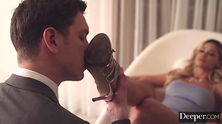 Hardcore but romantic fuck with blonde milf Jessa Rhodes