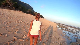 Big ass Thai amateur GF beach visit and homemade sex tape