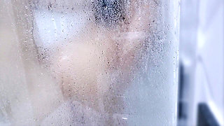Mature Does Not Refuse18 Years Old Boy Without Condoms