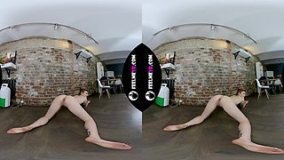 Virtual Reality Backstage Of The Nude Casting With Bryla - FeelMeVR