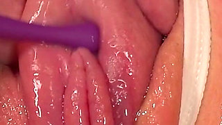 One Hour in the Pussy Pump - Her Swollen Cunt Explodes When Her Clit Gets Vibed