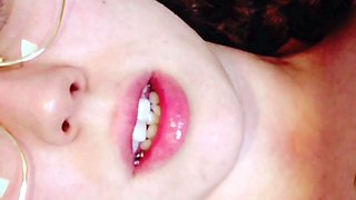 Amateur Close Up Squirting Masturbation