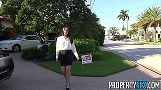 Propertysex homebuyer ambles in on real estate agent watching sex