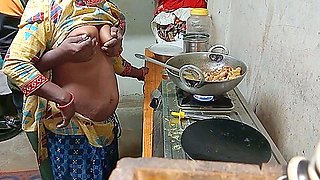 Beautiful Big Boobs Indian Step Sister Fucked By Her Younger Brother In Doggy Style - Hindi Audios English Me