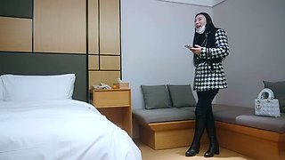 Akari Hoshino naughty Asian amateur in POV blowjob