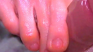 Teen Asks to Cum on Her Oily Feet