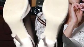 Kerry’s Elegant Nylon Soles & High Heel Shoeplay