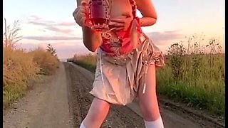 Sexy Teen Elza Kom Dance Oktoberfest