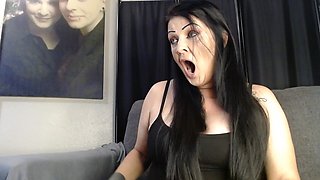 MILF Yawning