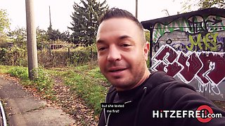 Dirty outdoor fuck with a filthy MILF - Hitzefrei