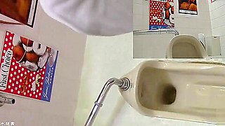 Japanese women rush go to toilet