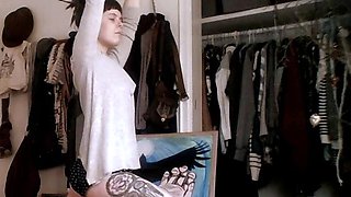 Hot amateur webcam teen masturbates for their fans