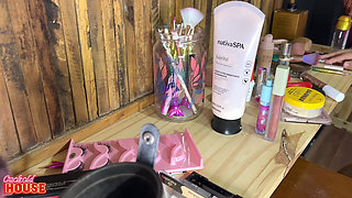 She Was Going to a Swingers Club, but Instead Received Penises Delivered by Her Cuckolded Boyfriend's Friends