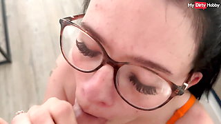 Nerdy Stepsis sucks stepbro & lets him fuck her doggy style - MyDirtyHobby