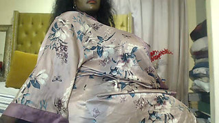 Fat Mommy Vibrator Play and Striptease