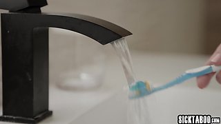 Lesbian slinky sex with large-breasted mommy